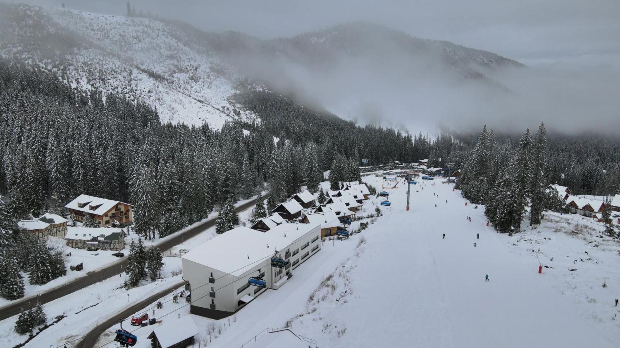Apartment Yolo - 4 Person - Garage Parking - Ski In Ski Out デマノブスカ・ドリーナ エクステリア 写真